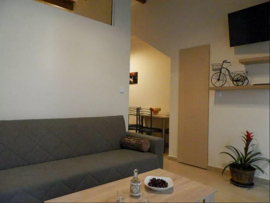 Agora Apartments Ground Floor Kíssamos Eksteriør bilde